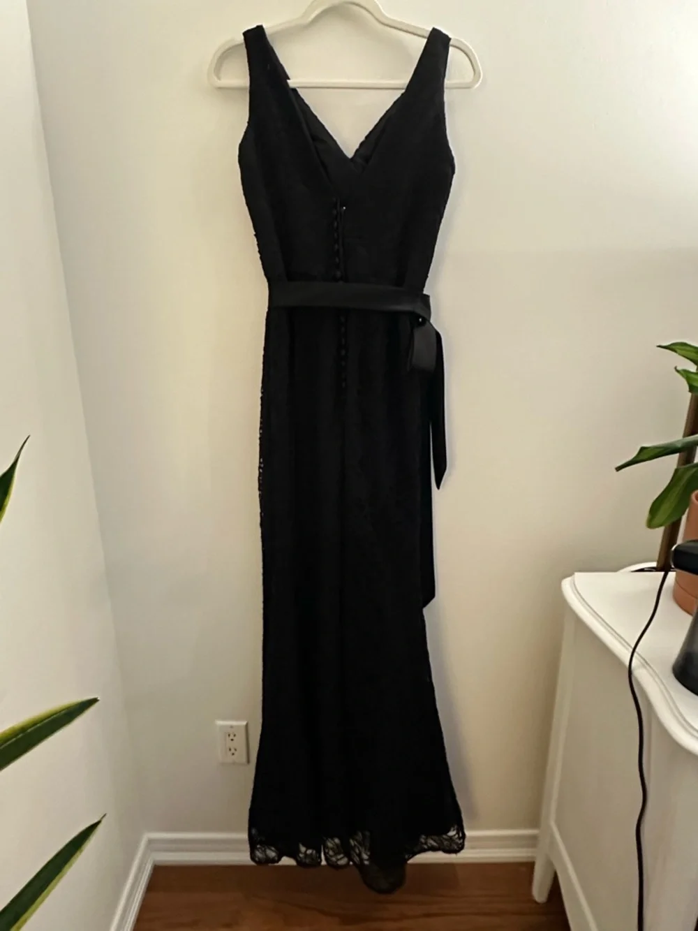 Mori Lee Madeline Gardner Black Lace Formal Gown - Size 8 - Floor Length - Picture 2 of 7